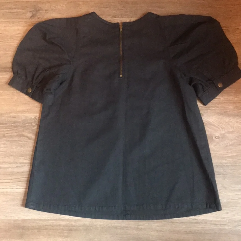 3/$10 Universal Thread top - Picture 2 of 4